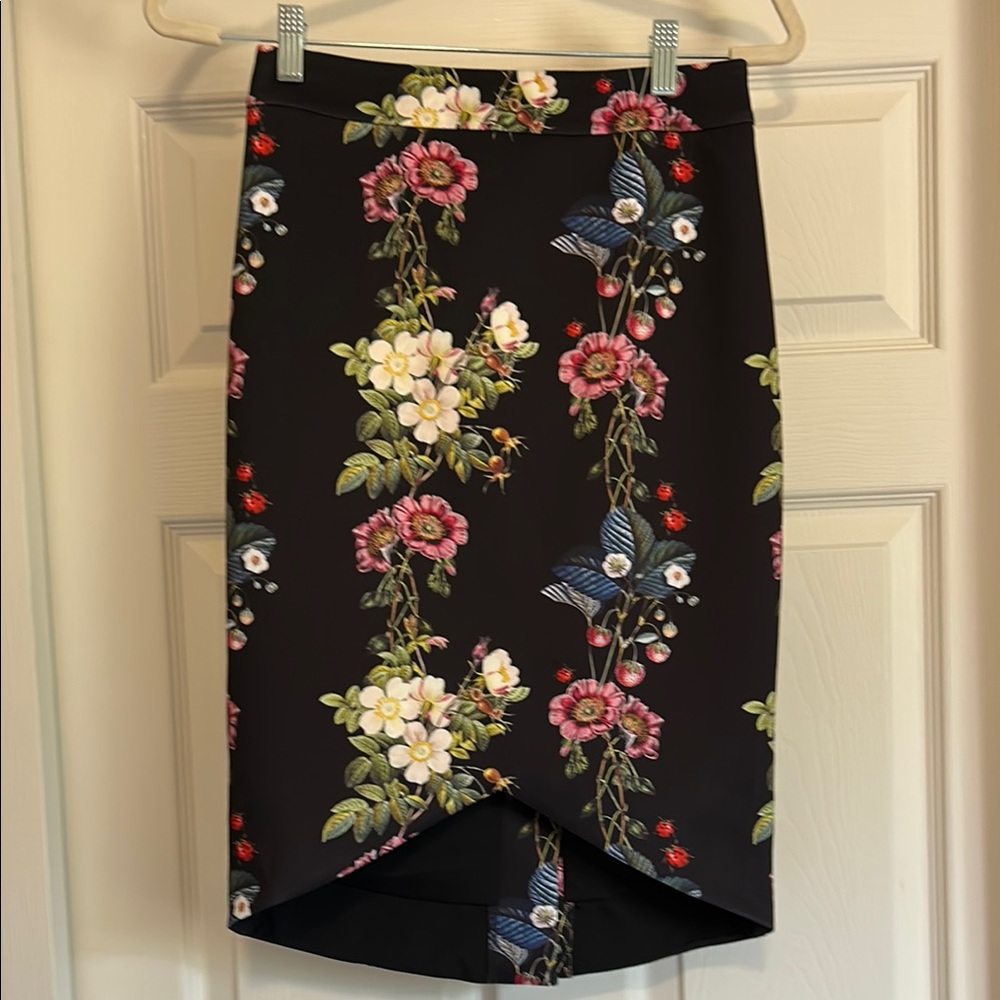 Ted Baker Oracle Pencil Floral Black Skirt Size 1